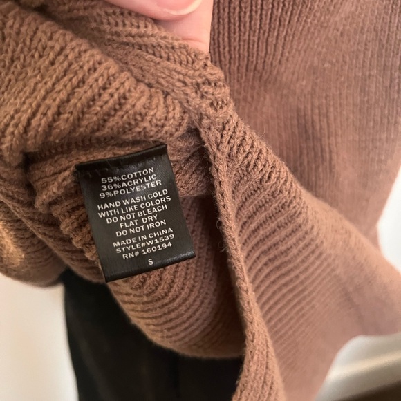 Neuflora Jamestown sweater in a beautiful mocha color, women’s small - Picture 7 of 8
